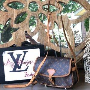 Authentic Pre loved Sologne Crossbody LV